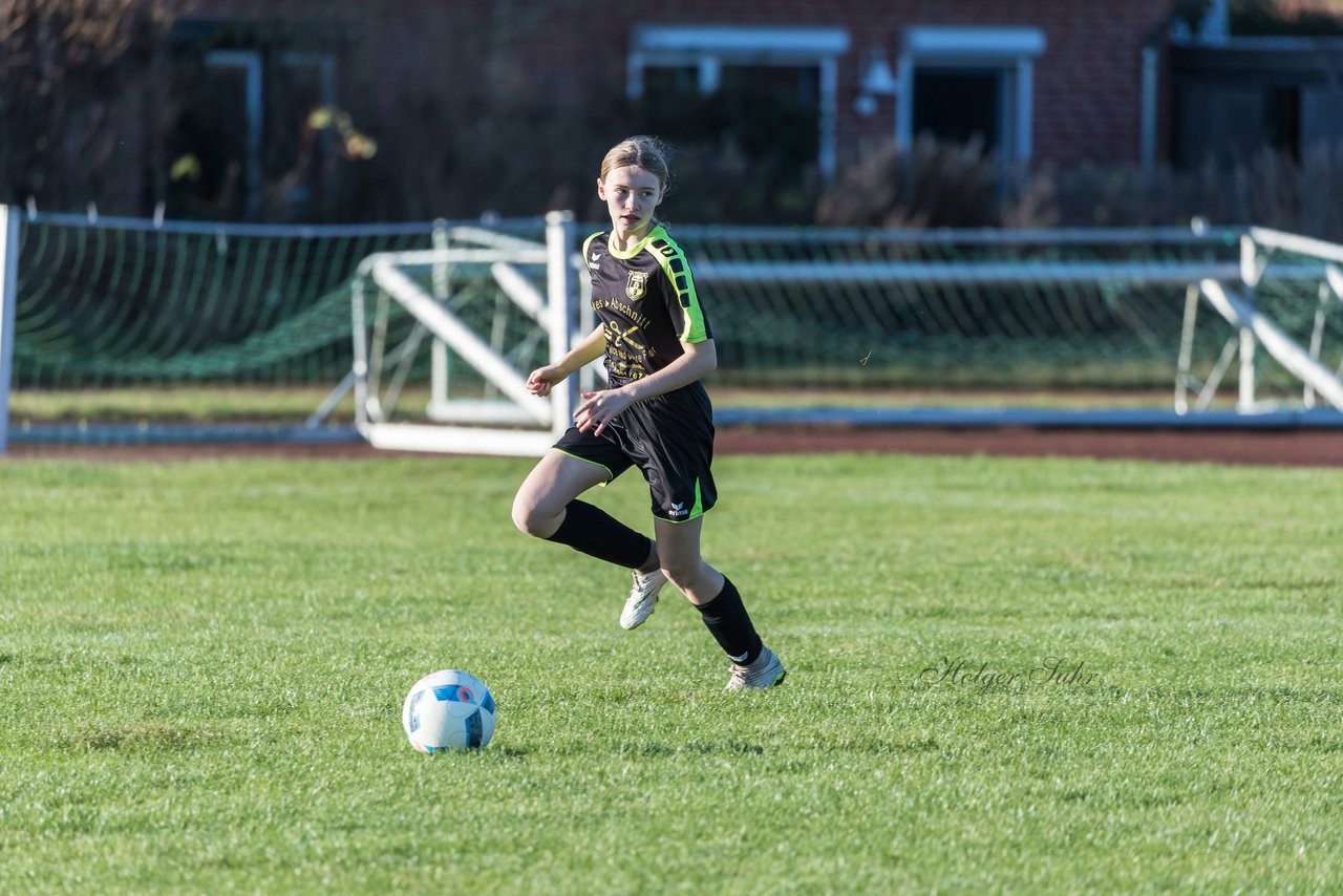 Bild 318 - B-Juniorinnen MSG Steinhorst Krummesse - SV Frisia 03 Risum Lindholm : Ergebnis: 0:5